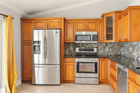 House in Cape Coral, Florida 3 bedrooms, 132.11 sq.m. № 2099127 - photo 10