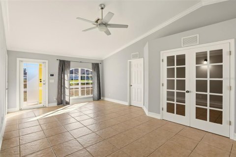 House in Cape Coral, Florida 3 bedrooms, 132.11 sq.m. № 2099127 - photo 7