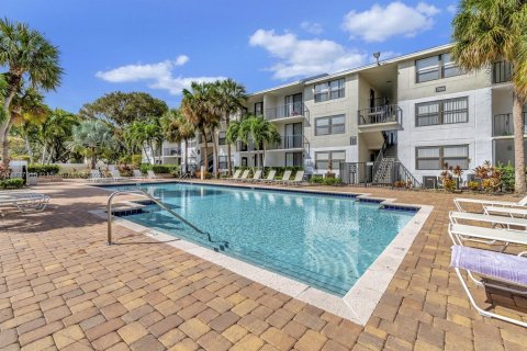 Condo in West Palm Beach, Florida, 1 bedroom  № 2037605