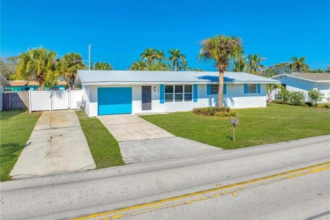 Villa ou maison à louer à Satellite Beach, Floride: 4 chambres, 150.22 m2 № 1751847 - photo 1