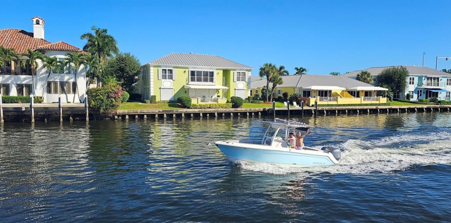 Condo in Delray Beach, Florida, 3 bedrooms № 2171883