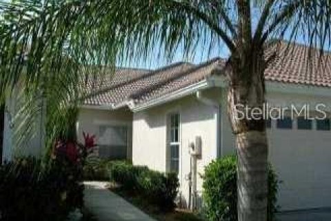 Снять в аренду виллу или дом в Венеция, Флорида 1 комната, 120.96м2, № 1219623 - фото 1