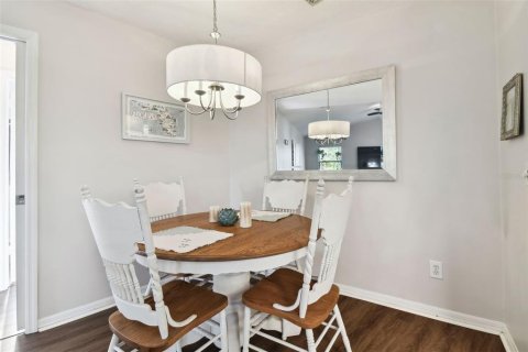 House in Brandon, Florida 4 bedrooms, 204.38 sq.m. № 1743471 - photo 12