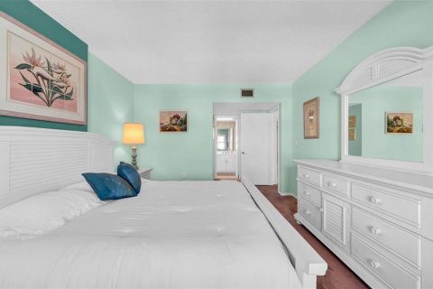 Condominio en venta en North Redington Beach, Florida, 2 dormitorios, 99.41 m2 № 1652437 - foto 25