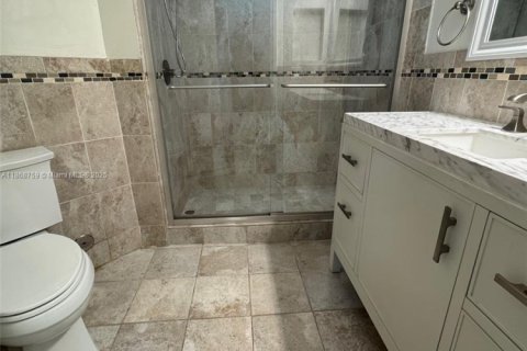 Condominio en alquiler en Miami, Florida, 2 dormitorios, 92.9 m2 № 1896437 - foto 16