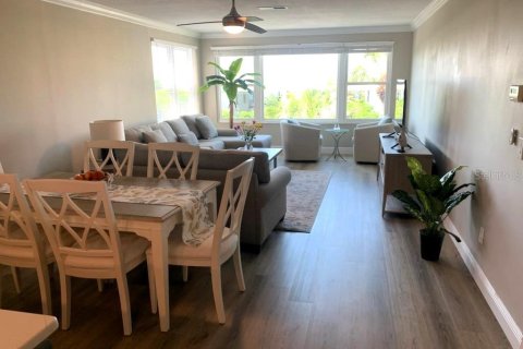 Copropriété à louer à Belleair Bluffs, Floride: 2 chambres, 107.95 m2 № 2403117 - photo 5