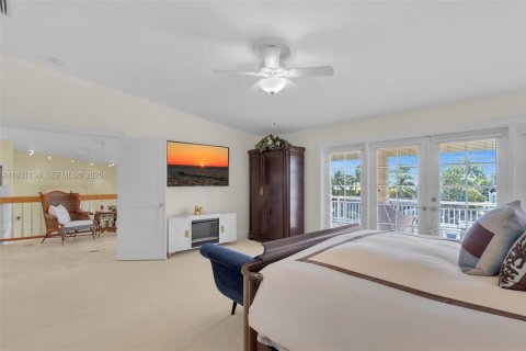 Casa en venta en Islamorada, Village of Islands, Florida, 6 dormitorios, 461.17 m2 № 2034736 - foto 27