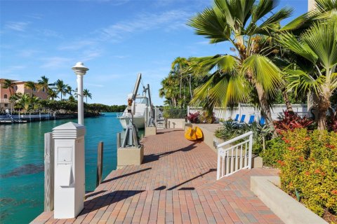 Casa en venta en Islamorada, Village of Islands, Florida, 6 dormitorios, 461.17 m2 № 2034736 - foto 18