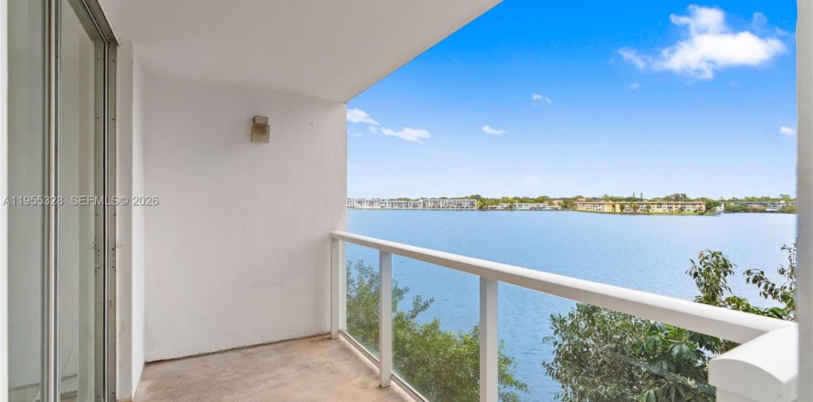 Condominio en Miami, Florida, 1 dormitorio № 2009802