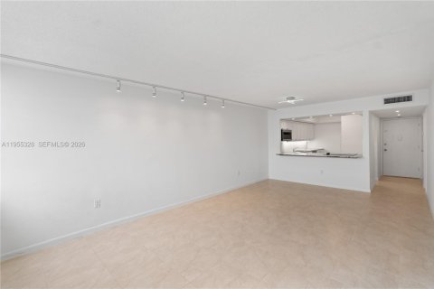 Condominio en alquiler en Miami, Florida, 1 dormitorio, 79.99 m2 № 2009802 - foto 8