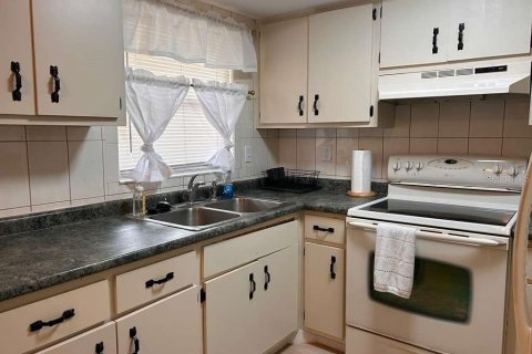 Снять в аренду квартиру в Нью-Порт-Ричи, Флорида 3 комнаты, 73.58м2, № 2224803 - фото 8
