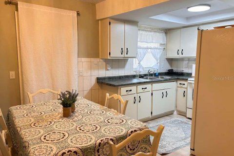 Снять в аренду квартиру в Нью-Порт-Ричи, Флорида 3 комнаты, 73.58м2, № 2224803 - фото 7