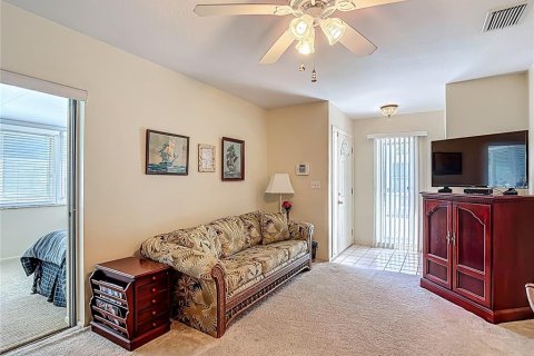 Condominio en venta en Palm Harbor, Florida, 1 dormitorio, 75.62 m2 № 1851341 - foto 13