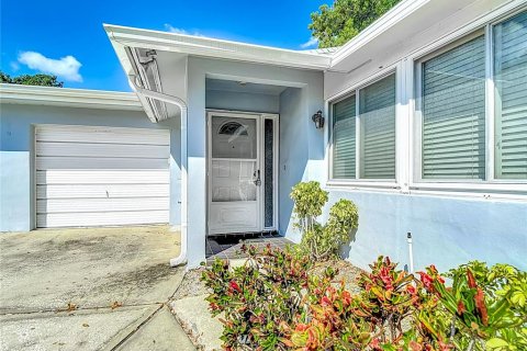 Condominio en venta en Palm Harbor, Florida, 1 dormitorio, 75.62 m2 № 1851341 - foto 4