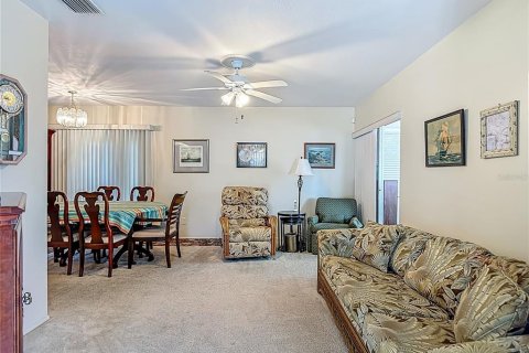 Condominio en venta en Palm Harbor, Florida, 1 dormitorio, 75.62 m2 № 1851341 - foto 12