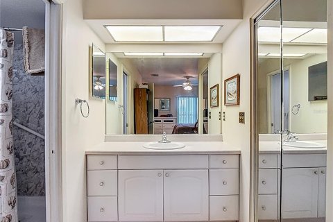 Condominio en venta en Palm Harbor, Florida, 1 dormitorio, 75.62 m2 № 1851341 - foto 28