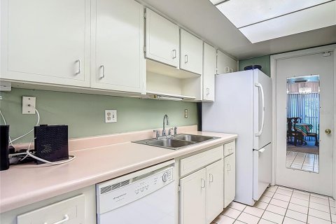 Condominio en venta en Palm Harbor, Florida, 1 dormitorio, 75.62 m2 № 1851341 - foto 17