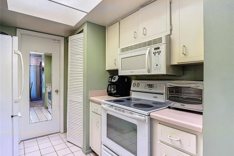 Condominio en venta en Palm Harbor, Florida, 1 dormitorio, 75.62 m2 № 1851341 - foto 18