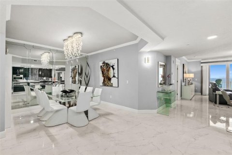 Condominio en venta en Daytona Beach, Florida, 2 dormitorios, 189.52 m2 № 1869447 - foto 10