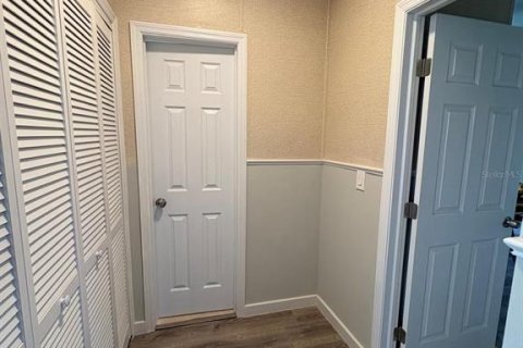 Apartment in North Port, Florida 2 bedrooms, 93.65 sq.m. № 2201961 - photo 15