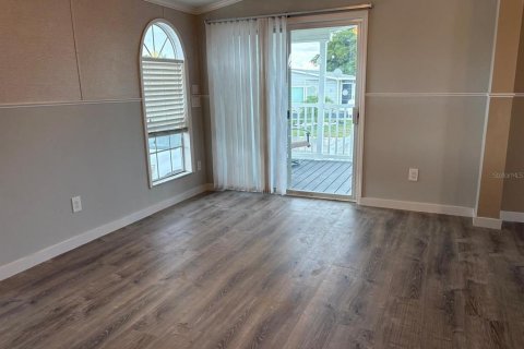 Apartment in North Port, Florida 2 bedrooms, 93.65 sq.m. № 2201961 - photo 8
