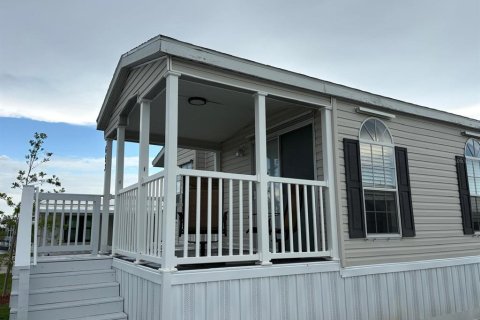 Apartment in North Port, Florida 2 bedrooms, 93.65 sq.m. № 2201961 - photo 4