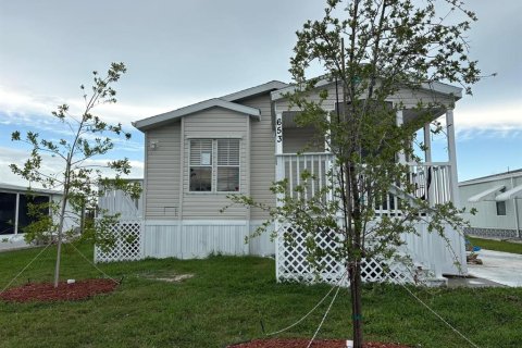 Apartment in North Port, Florida 2 bedrooms, 93.65 sq.m. № 2201961 - photo 2
