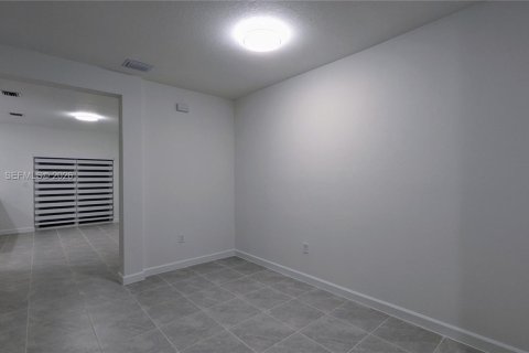 House in Homestead, Florida 3 bedrooms, 149.76 sq.m. № 2076559 - photo 9