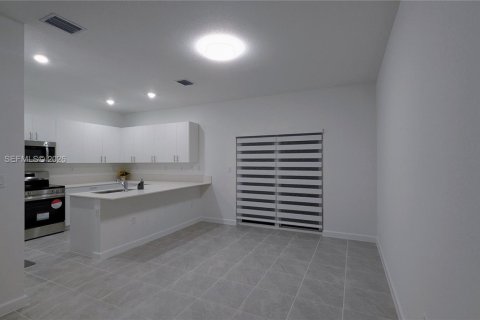 House in Homestead, Florida 3 bedrooms, 149.76 sq.m. № 2076559 - photo 18
