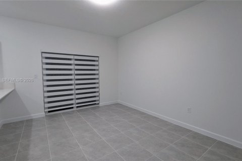 House in Homestead, Florida 3 bedrooms, 149.76 sq.m. № 2076559 - photo 7