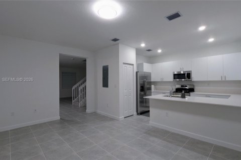 House in Homestead, Florida 3 bedrooms, 149.76 sq.m. № 2076559 - photo 19
