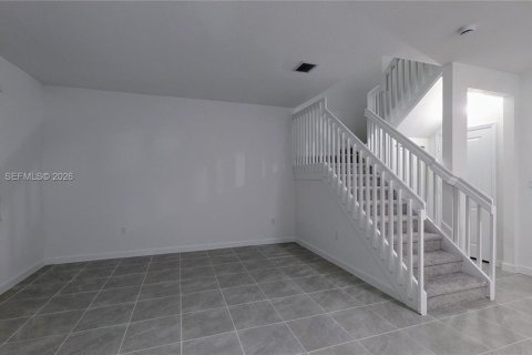 House in Homestead, Florida 3 bedrooms, 149.76 sq.m. № 2076559 - photo 11