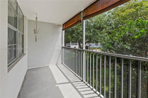 Copropriété à vendre à Oakland Park, Floride: 2 chambres, 89.19 m2 № 2056491 - photo 8