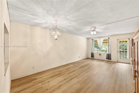 Copropriété à vendre à Oakland Park, Floride: 2 chambres, 89.19 m2 № 2056491 - photo 9
