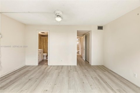Copropriété à vendre à Oakland Park, Floride: 2 chambres, 89.19 m2 № 2056491 - photo 16
