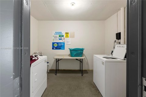 Copropriété à vendre à Oakland Park, Floride: 2 chambres, 89.19 m2 № 2056491 - photo 29