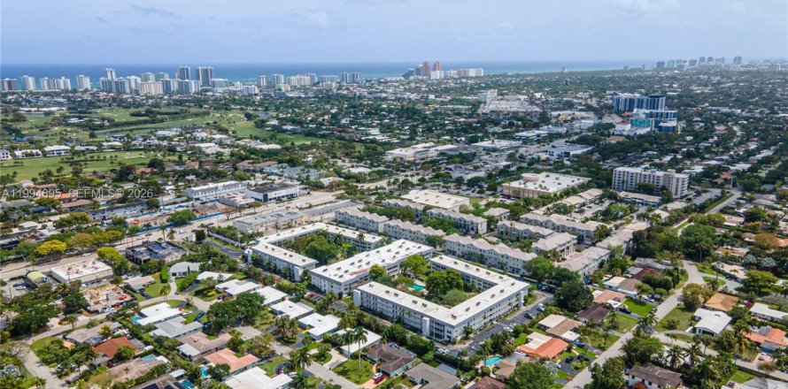Condo à Oakland Park, Floride, 2 chambres  № 2056491