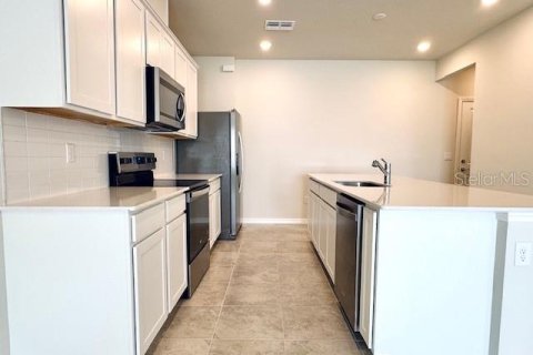 Townhouse in Winter Garden, Florida 3 bedrooms, 156.35 sq.m. № 1898553 - photo 3