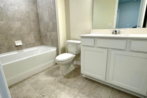 Townhouse in Winter Garden, Florida 3 bedrooms, 156.35 sq.m. № 1898553 - photo 13