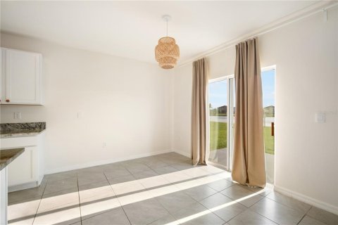 Casa en alquiler en Wesley Chapel, Florida, 5 dormitorios, 242.01 m2 № 1915134 - foto 12