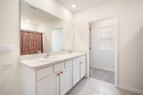 Casa en alquiler en Wesley Chapel, Florida, 5 dormitorios, 242.01 m2 № 1915134 - foto 18