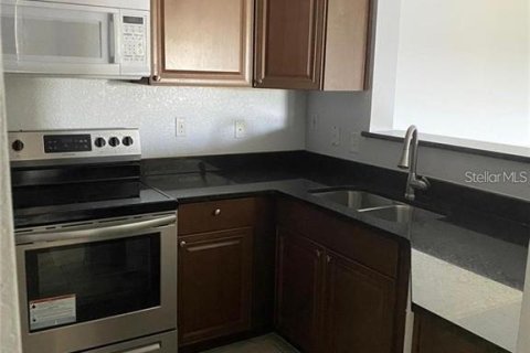 Condo in Orlando, Florida, 2 bedrooms  № 2217051 - photo 5