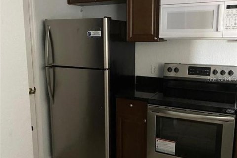 Condo in Orlando, Florida, 2 bedrooms  № 2217051 - photo 10