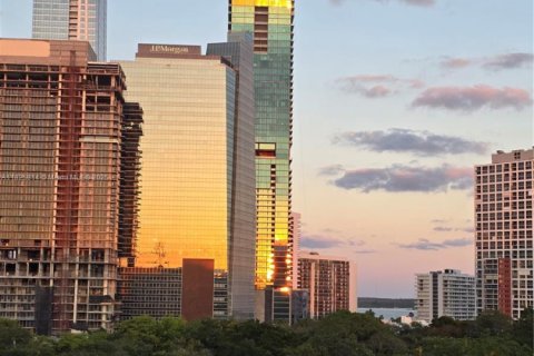 Condominio en venta en Miami, Florida, 1 dormitorio, 62.71 m2 № 1934872 - foto 16