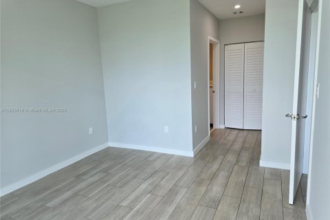 Condominio en venta en Miami, Florida, 1 dormitorio, 62.71 m2 № 1934872 - foto 6