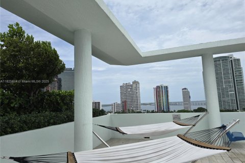 Condominio en venta en Miami, Florida, 1 dormitorio, 62.71 m2 № 1934872 - foto 26