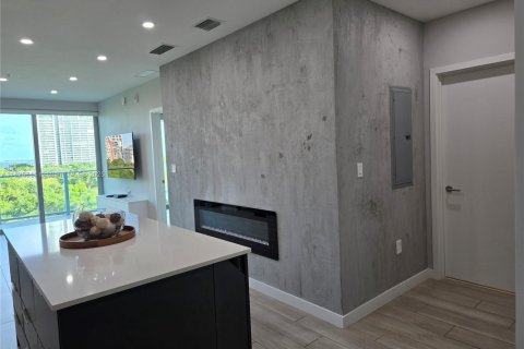 Condominio en venta en Miami, Florida, 1 dormitorio, 62.71 m2 № 1934872 - foto 2