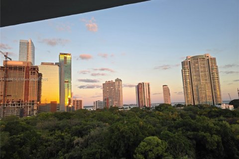 Condominio en venta en Miami, Florida, 1 dormitorio, 62.71 m2 № 1934872 - foto 17