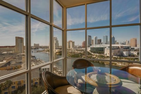 Condo in Tampa, Florida, 3 bedrooms  № 2207611 - photo 8