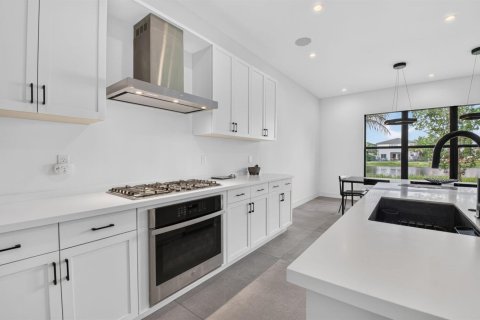 Villa ou maison à louer à Boca Raton, Floride: 5 chambres, 339.93 m2 № 2397189 - photo 5